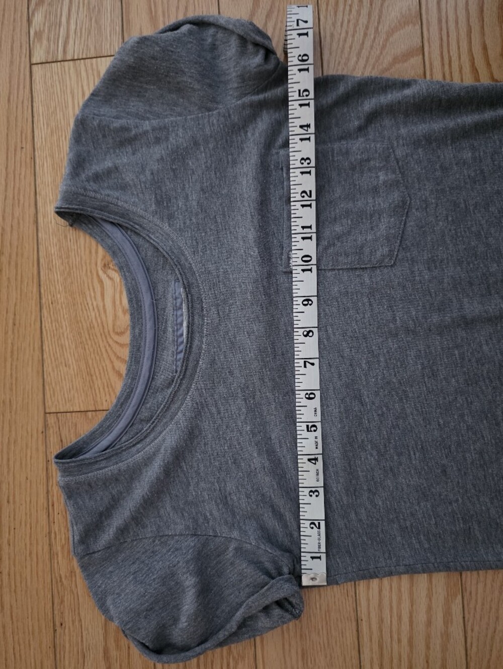 Abercrombie & Fitch Short Sleeve Pocket Tee, Heather Gray, XS - Picture 7 of 8
